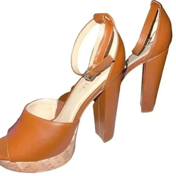 Nicole Miller Leather Platform Block Heel - Picture 2 of 15